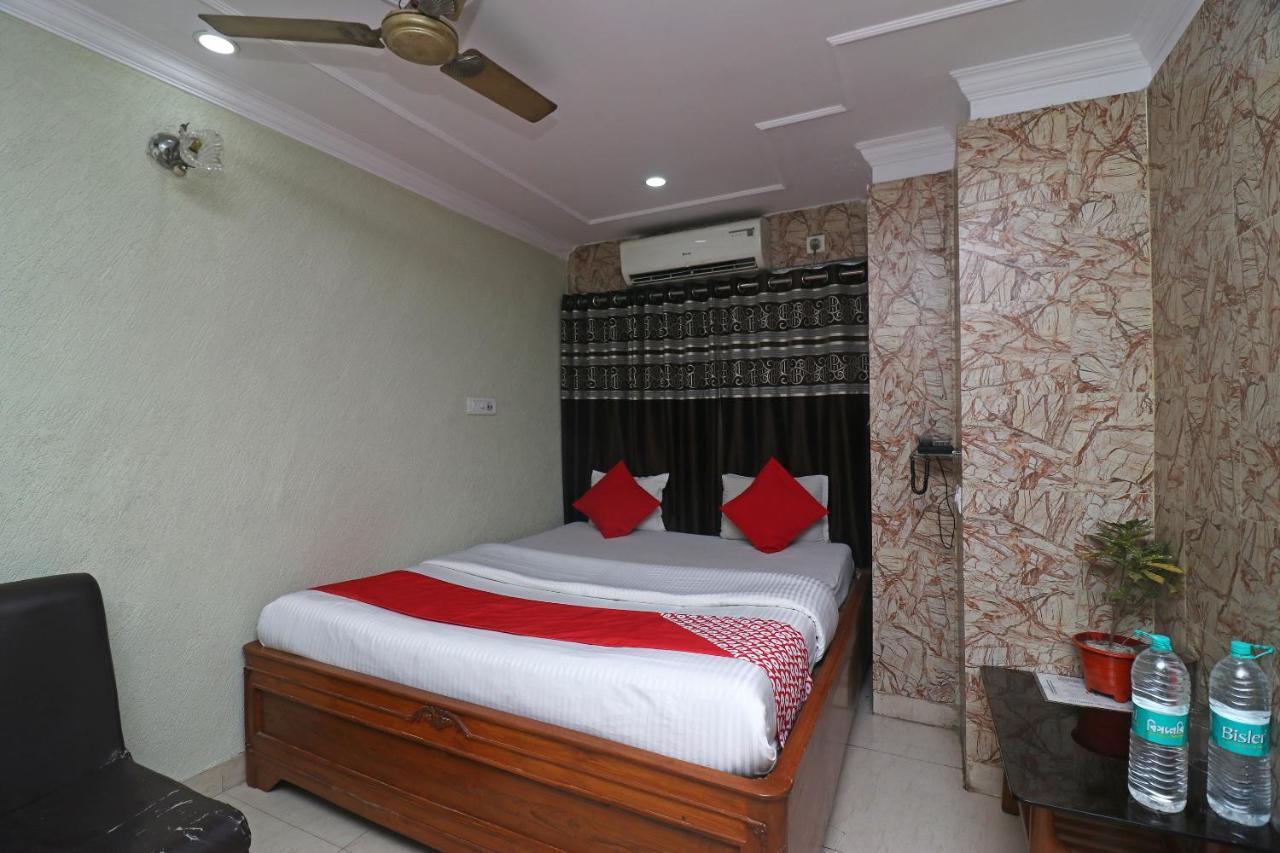 Oyo Flagship 16209 Hotel Ambar Palace Bara Bazar Экстерьер фото