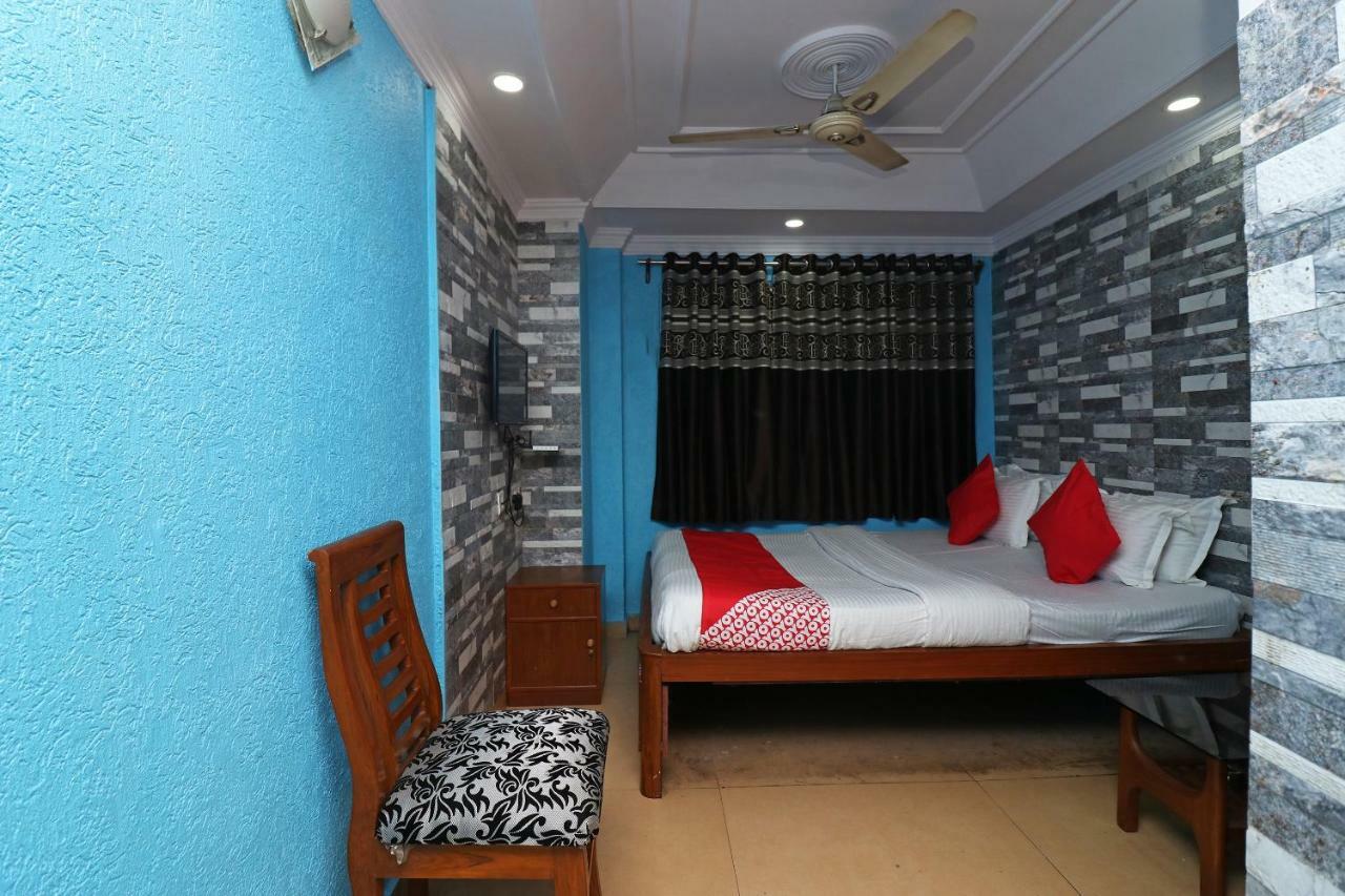Oyo Flagship 16209 Hotel Ambar Palace Bara Bazar Экстерьер фото