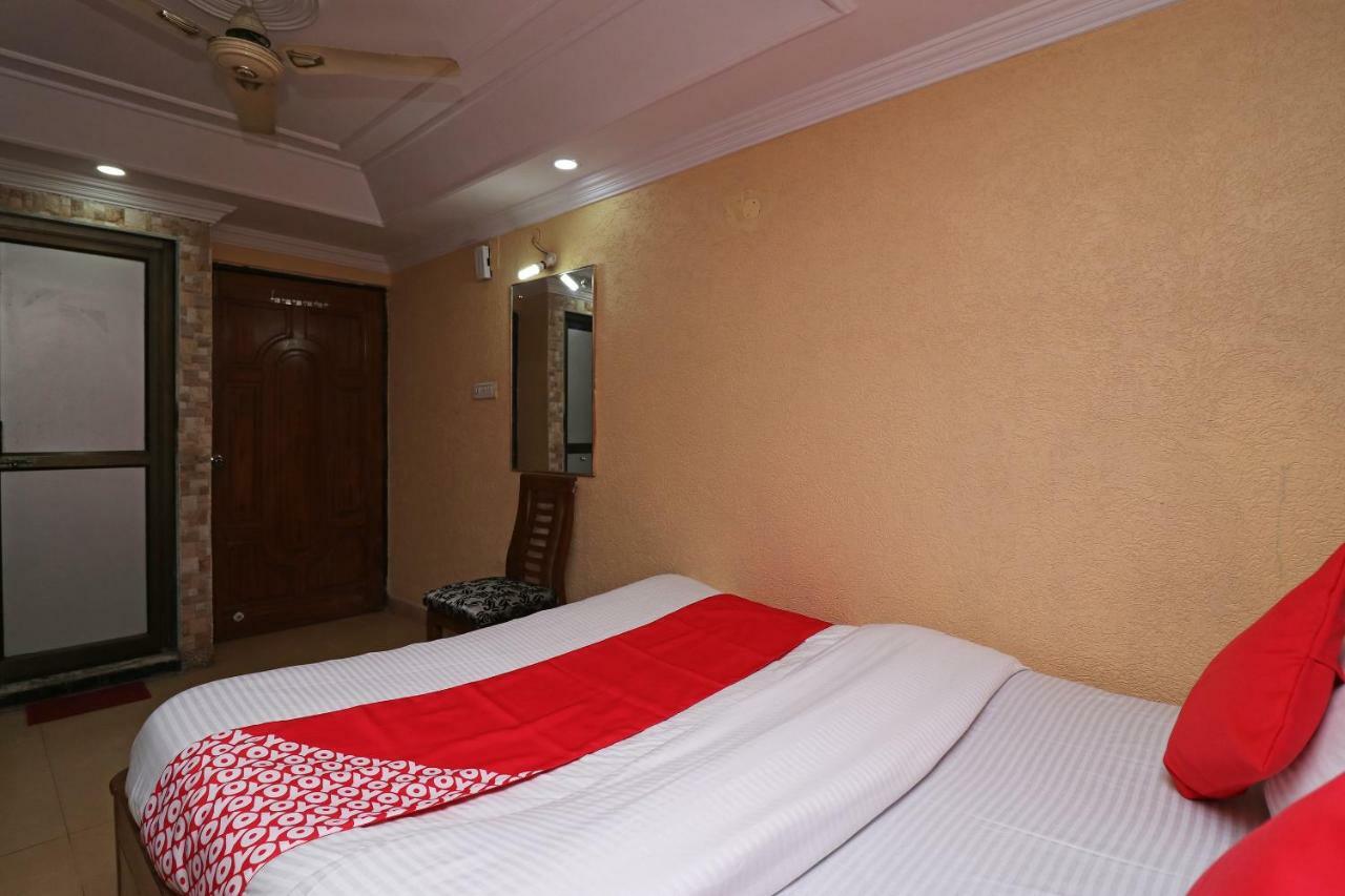 Oyo Flagship 16209 Hotel Ambar Palace Bara Bazar Экстерьер фото