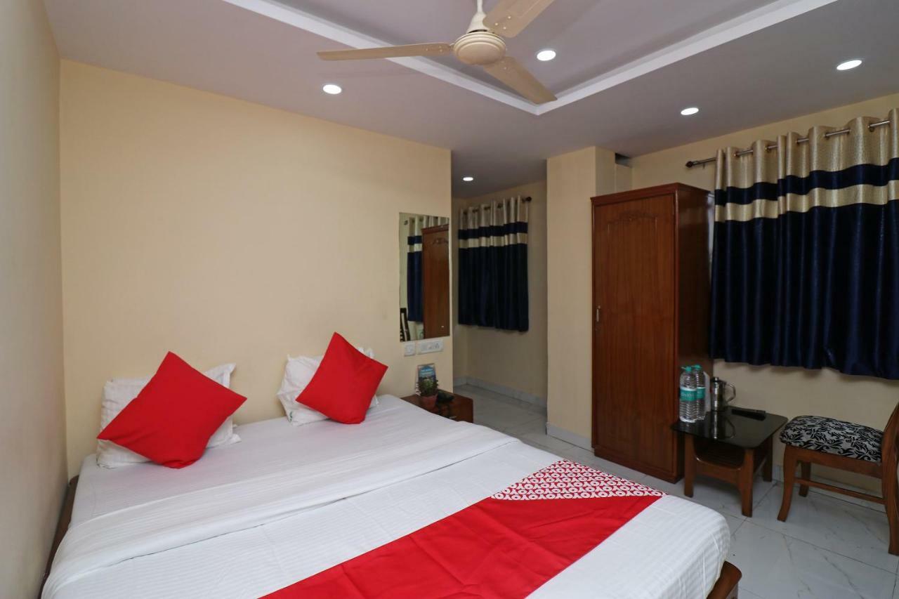 Oyo Flagship 16209 Hotel Ambar Palace Bara Bazar Экстерьер фото