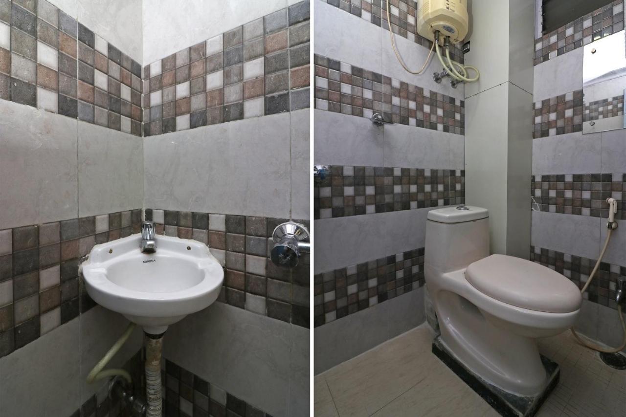 Oyo Flagship 16209 Hotel Ambar Palace Bara Bazar Экстерьер фото