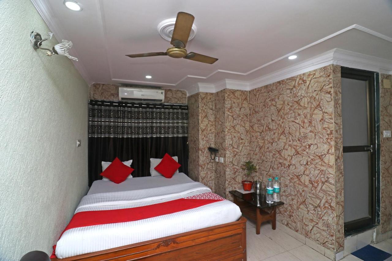 Oyo Flagship 16209 Hotel Ambar Palace Bara Bazar Экстерьер фото